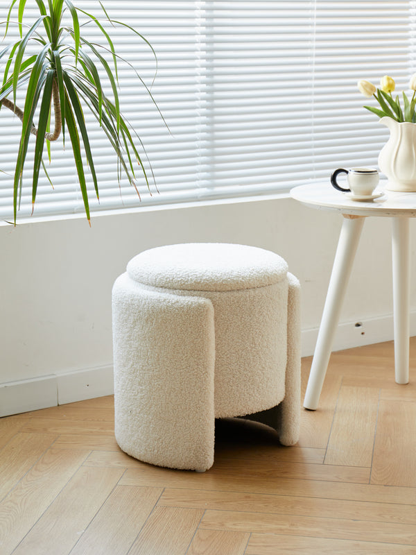 Pouf riccio bianco in stile scandinavo