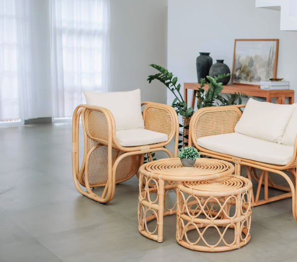 MOROTAI - Poltrona in rattan naturale con tessuto beige