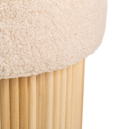 Pouf con riccioli bianchi e base in legno