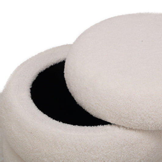Pouf riccio bianco in stile scandinavo